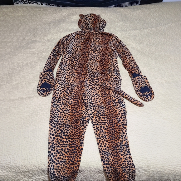Xhilaration Leopard hoodie onesie pajamas size S - Picture 10 of 12